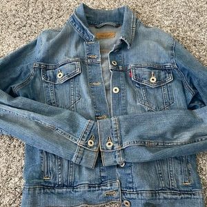 Levi’s Denim Jacket/Jean Jacket